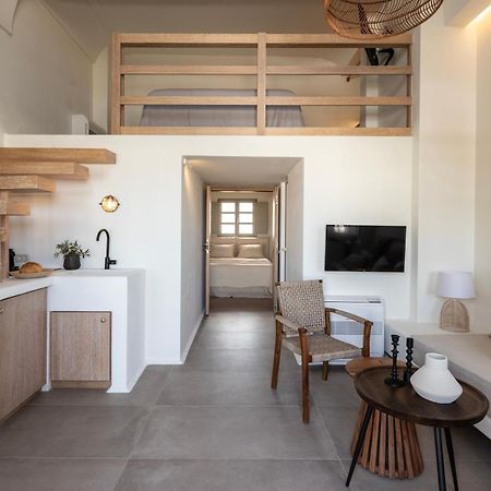Frescoes Luxury Suites By Kb Hospitality Mesaria Buitenkant foto